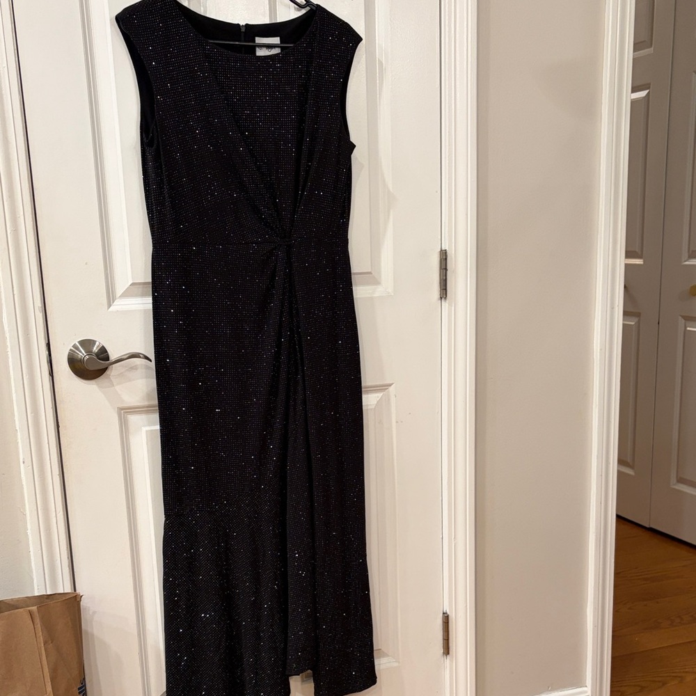 Elegant Black Sleeveless Dress